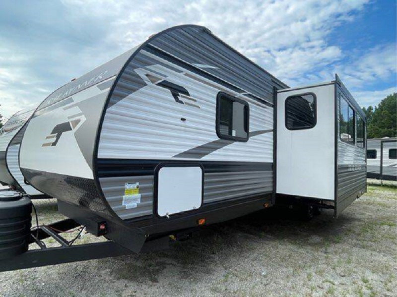 Why buy a 2023 Heartland Trail Runner 199BHS?