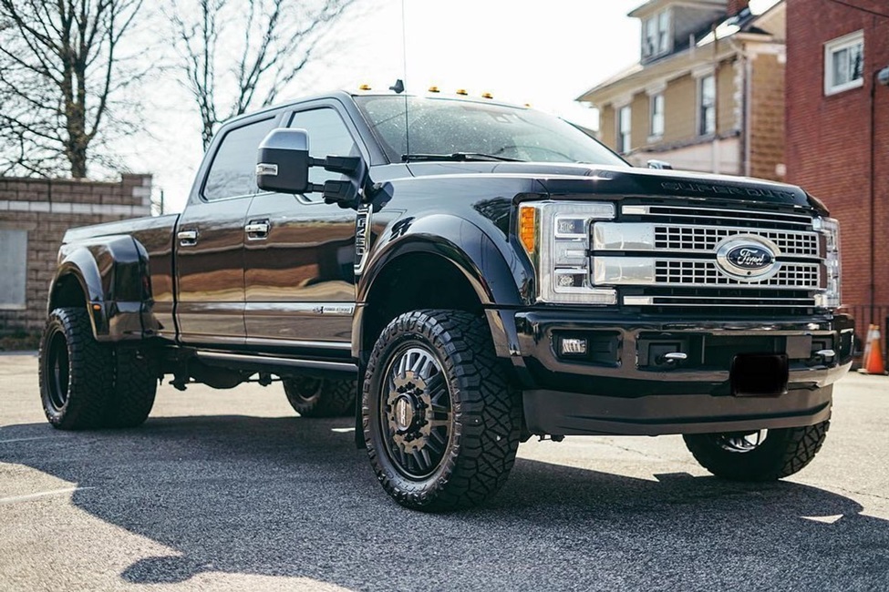 Choosing the Right Dually Wheels for Your Truck